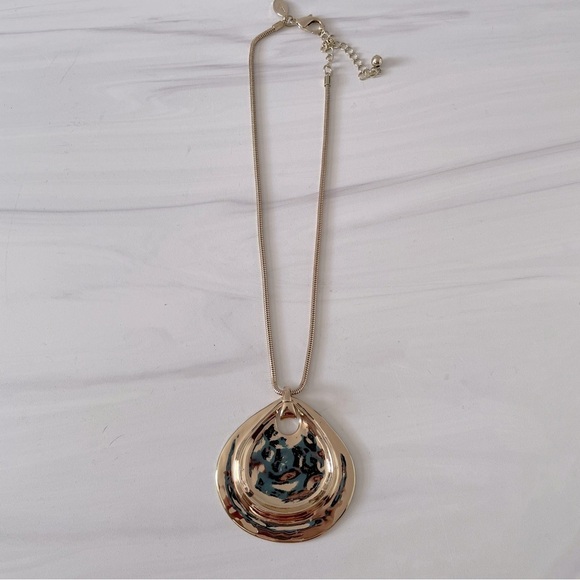 Chico's Gold Tone Tear Drop Pendant Snake Chain Necklace- Statement Necklace - Picture 4 of 5